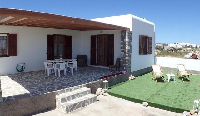 Pinelope House in Logaras