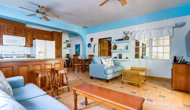 Private 2BR Villa with Shared Pool-Beach Community