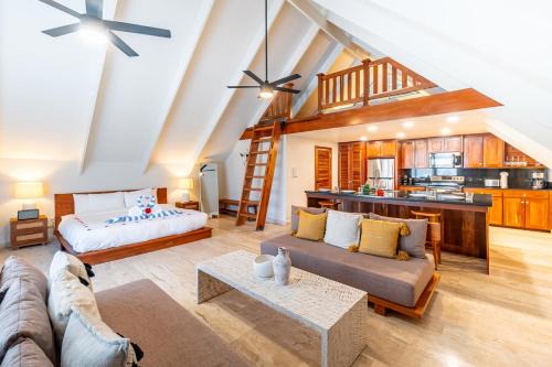 Private Villa - Large Pool and Jacuzzi