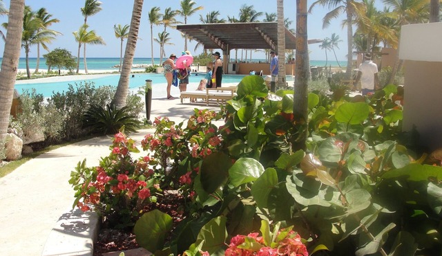 Punta Cana, Capcana Resort - Luxury 5stars 2 Large Bedrooms Oceanfront Condo in Punta Cana