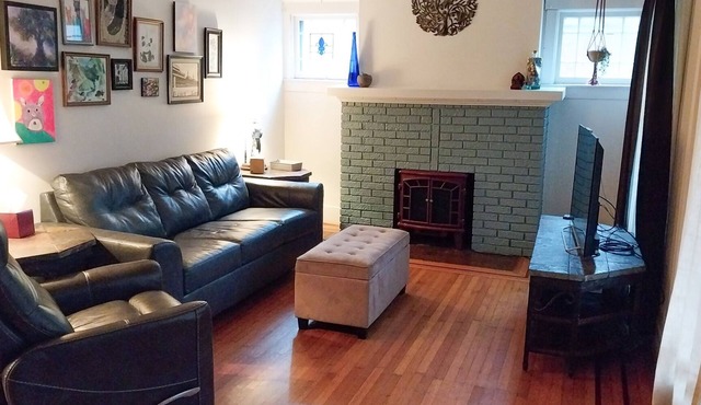 Quiet Home Centrally Located in Louisville