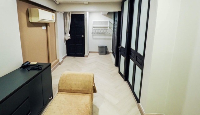 RB9 Oliver's House in Kaset in Krung Thep Maha Nakhon