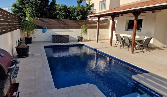 Relax in Style - 4 Bedroom Villa with Private Pool and Garden. in Agios Athanasios