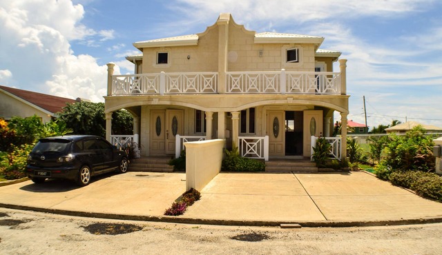 Relax in the Ocean Acacia townhouse in St. Philip