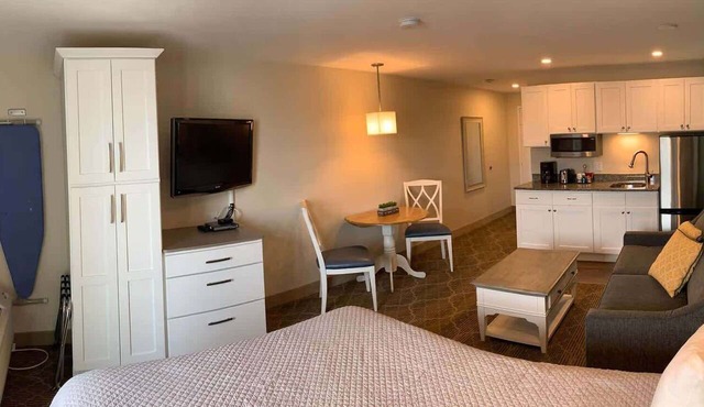 Riverview Resort - Studio in Yarmouth