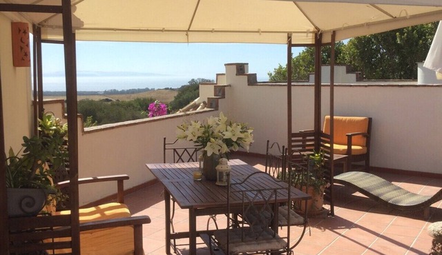 Romantic apartment, 5 mins from beach with scenic view & 350mbps high speed WiFi in Tarifa