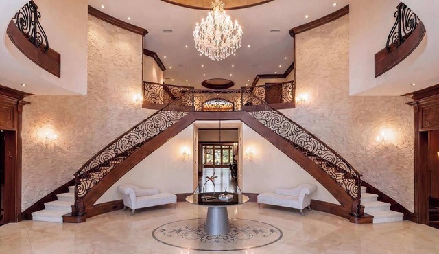 Rove Travel | Marietta Manor | Luxury Estate in Marietta