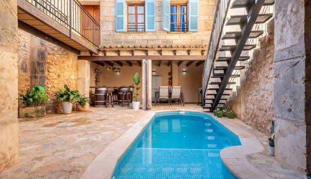Rural House 'Cas Mercader' with Private Pool, Wi-Fi, and Air Conditioning in Algaida