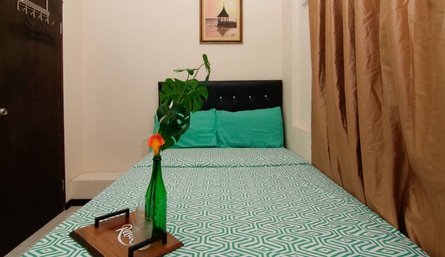 Safe and Comfy Homestay 10 minutes from Kingston Airport! Travelers Welcomed! in St. Andrew Parish