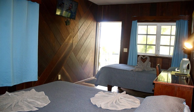 San Pedro Holiday Hotel