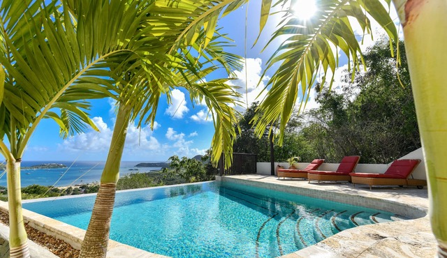 Sea La Vie Luxury Villa with Panoramic View and Pool in Antigua