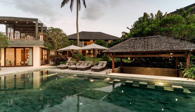 Seaview four bedroom Luxury villa in charming Cemagi - Canggu in Mengwi - Tabanan