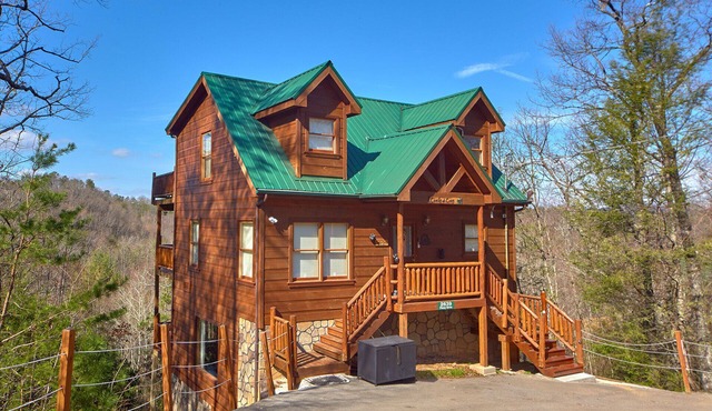 Secluded, Privacy, Mountain View, Sunset, 3D Movies, Hot Tub, Hammock + Game Rm in Sevierville
