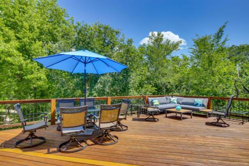 Serene Pacific Getaway: Deck, Grill & Fire Pit! in Pacific