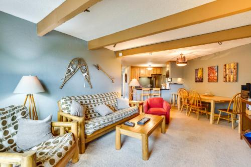 Silverthorne Condo w/Lake Views: 10 Mi to Skiing! in Silverthorne