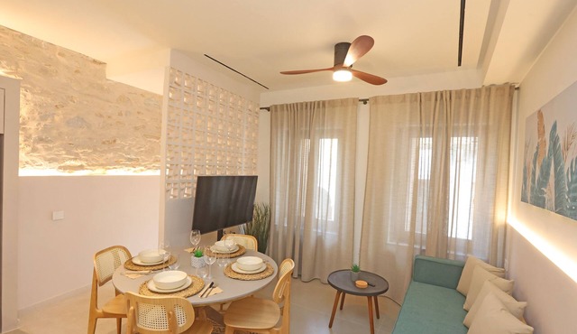Siroa Tranquil - A minimalistic chic house in the heart of Hermoupoli in Ermoupoli