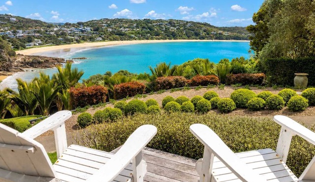 Smiths Cottage - Adults Only Bay View Retreat in Waiheke Island