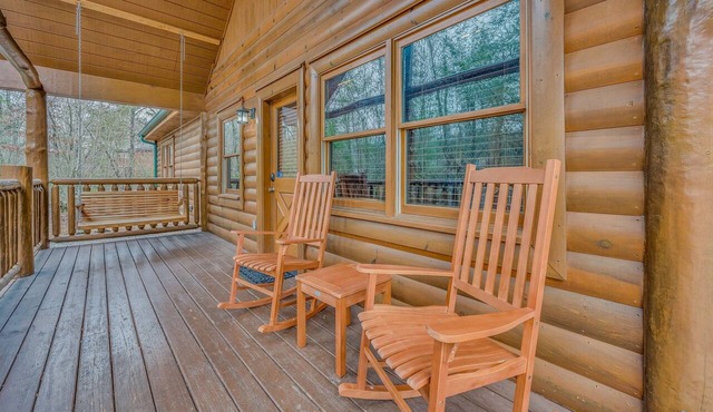 Smoky Mtn Cabin: Indoor Pool, Theater, Game Room in Cosby