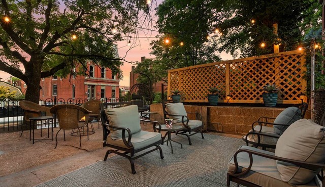 Soulard Retreat. Fire Pit. Game Room. 3 Kings in St. Louis