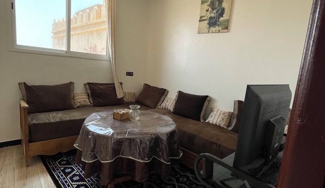 Spacious apartment with sea view in massa