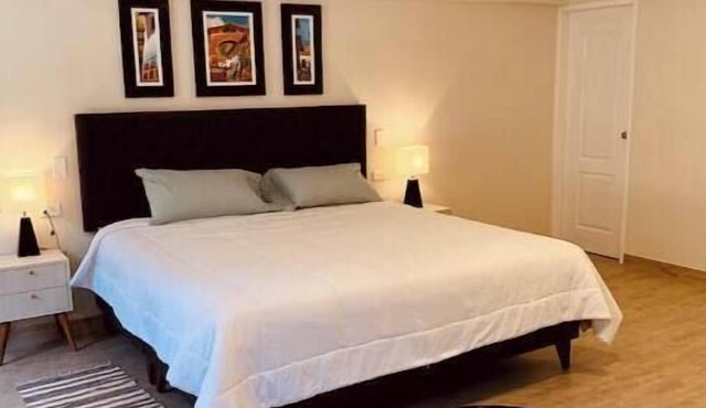 Spacious duplex with 5 bedrooms, garage, terrace in Ancash