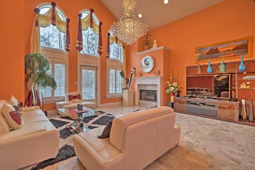 Stunning Duluth Family House w/Fireplace & Patio! in Duluth