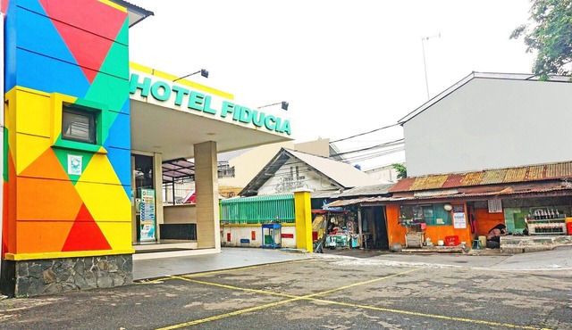 Stylish DBL Suite Escape W/Free WiFi and Parking in Jakarta