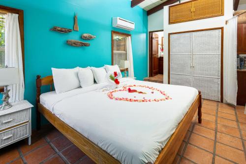 Sundiver Beach Resort