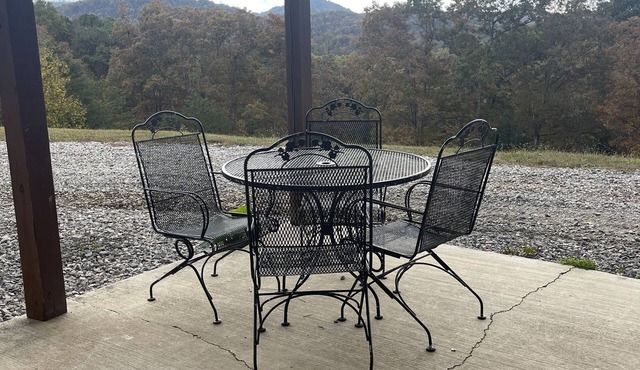 Tackett Creek Retreat B in Duff