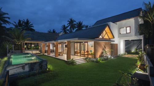 The Beach House in Batukaras