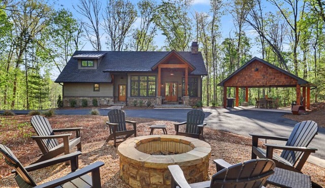 The Lake Escape-Where Fire-pit Meets Hot-tub in Tiger