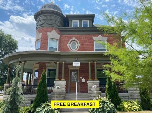 The Victorian Guesthouse Bed & Breakfast in Delphos