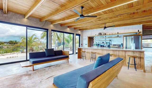 Tranquil canal-view villa with WiFi, dog-friendly space & open layout