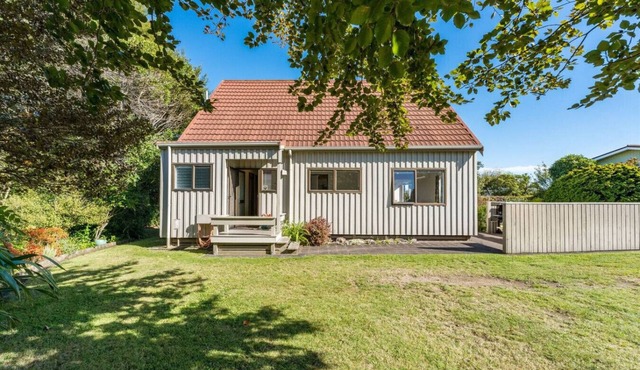 Tranquil Retreat, lake view from rear deck, property backs onto reserve in Taupō