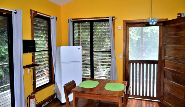 Treetop Cottage Escape in Tropical Garden Near San Ignacio