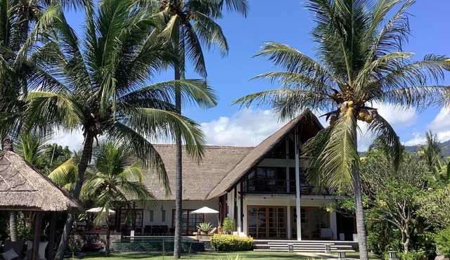 Vacation villa right by the sea in Gerokgak