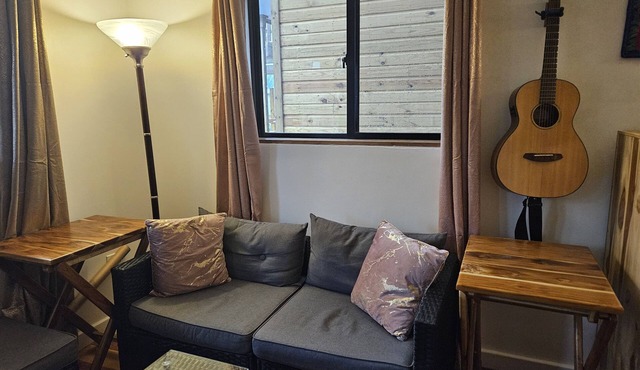 VBI3 Clean studio condo - Pool, close to the beach, AC, hot water, and wifi