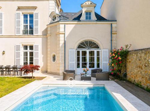 Villa élégante 5 chambres - 24H du Mans - Piscine Chauffée & Garage in Le Mans