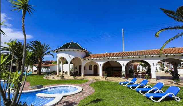 Villa Balneari Resort Casa Vacances Per Famílies Chalet Casa Rural in Rustical Balnearió