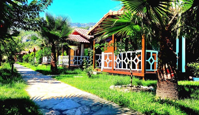 Villa Efsane Hotel in Cıralı