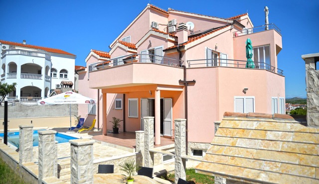 Villa Flipa with pool Ap. Ema in Vodice
