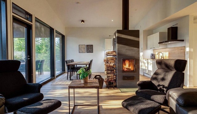 Villa Karina - Beachfront with Jacuzzi in Porvoo