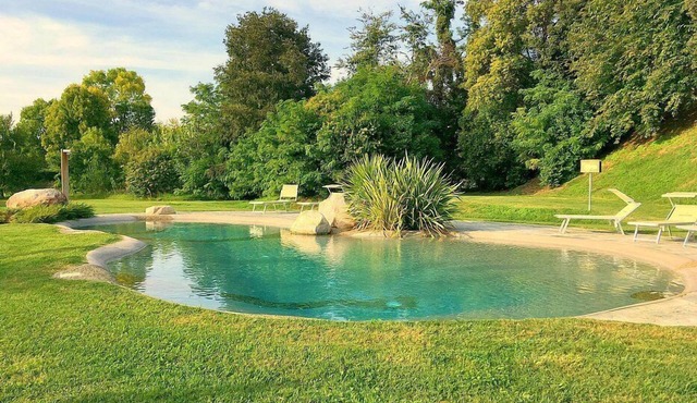 Villa Nobilea: A welcoming three-story property within a medieval castle surrounded by the greenery, with Free WI-FI. in Selvazzano Dentro