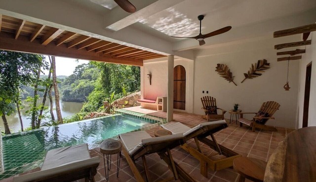 Villa Ora Riverfront Pool Near San Ignacio