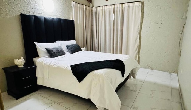 Villa Picasso- 1 Bed Villa in Sandton