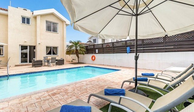 Villa Sunnyside Mandali by Ezoria Villas in Protaras