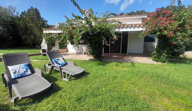 Villa surrounded by greenery in a quiet area close to all services. in Costa Rei