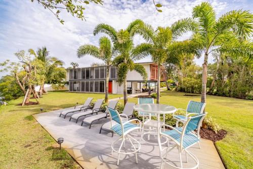 Waterfront Home by Ralph Twitchell in Sarasota