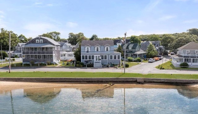 Waterfront Home with Game Room, Kayaks, near beach in Wareham
