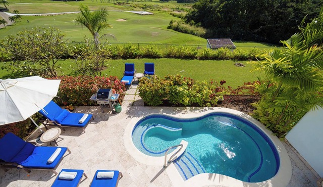 Westmoreland Villa with Pool and Golf Views - Cherry Red (3 bed) in Westmoreland
